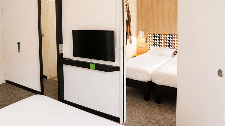 Ibis Hotel Centre Doumer Room