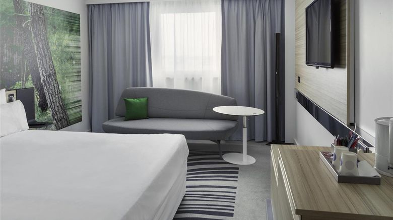 <b>Novotel Paris Charles-de-Gaulle Airport Room</b>. Images powered by <a href="https://iceportal.shijigroup.com/" title="IcePortal" target="_blank">IcePortal</a>.