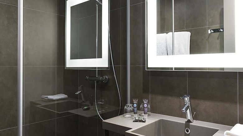 <b>Novotel Chateau de Versailles Room</b>. Images powered by <a href="https://iceportal.shijigroup.com/" title="IcePortal" target="_blank">IcePortal</a>.