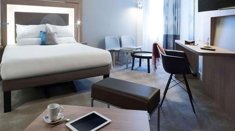 Novotel Chateau de Versailles Room