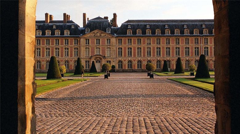 <b>Ibis Chateau de Fontainbleau Hotel Exterior</b>. Images powered by <a href="https://iceportal.shijigroup.com/" title="IcePortal" target="_blank">IcePortal</a>.