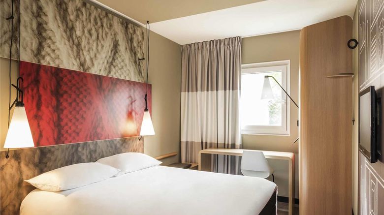 <b>Ibis Chateau de Fontainbleau Hotel Room</b>. Images powered by <a href="https://iceportal.shijigroup.com/" title="IcePortal" target="_blank">IcePortal</a>.