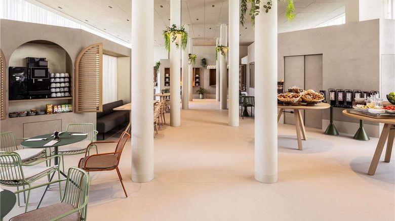 <b>Novotel Brugge Centrum Restaurant</b>. Images powered by <a href="https://iceportal.shijigroup.com/" title="IcePortal" target="_blank">IcePortal</a>.