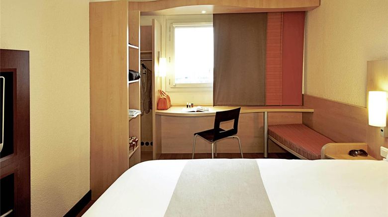 <b>Ibis London Luton Airport Room</b>. Images powered by <a href="https://iceportal.shijigroup.com/" title="IcePortal" target="_blank">IcePortal</a>.