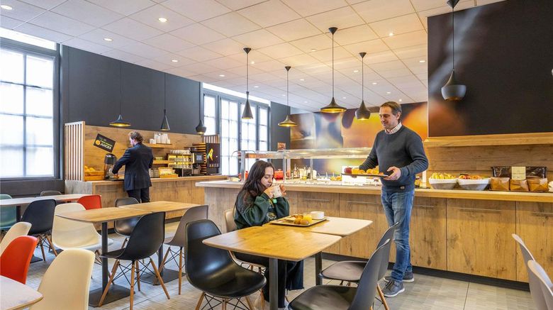 <b>Ibis Hotel off Grand Place Restaurant</b>. Images powered by <a href="https://iceportal.shijigroup.com/" title="IcePortal" target="_blank">IcePortal</a>.