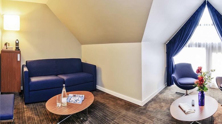 <b>Mercure Rennes Centre Parlement Suite</b>. Images powered by <a href="https://iceportal.shijigroup.com/" title="IcePortal" target="_blank">IcePortal</a>.
