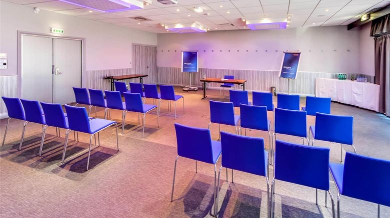 <b>Novotel Orleans St Jean de Braye Meeting</b>. Images powered by <a href="https://iceportal.shijigroup.com/" title="IcePortal" target="_blank">IcePortal</a>.