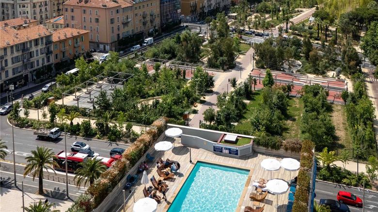 <b>Novotel Nice Centre Pool</b>. Images powered by <a href="https://iceportal.shijigroup.com/" title="IcePortal" target="_blank">IcePortal</a>.
