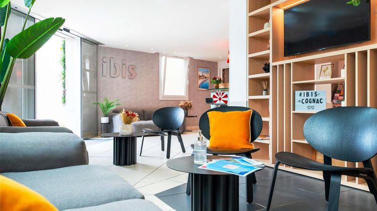 Ibis Hotel Cognac Exterior