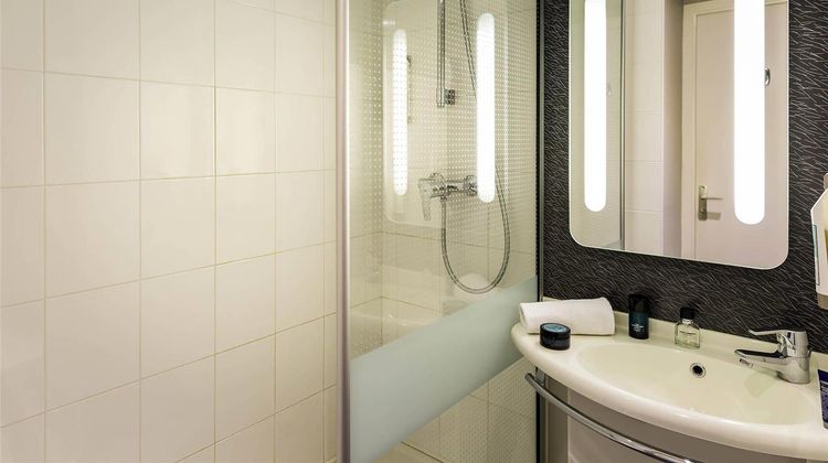 Ibis Roscoff Room