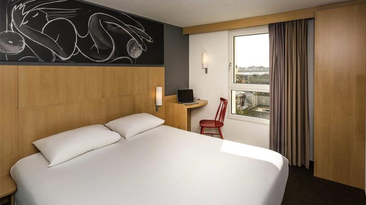 Ibis Roscoff Room