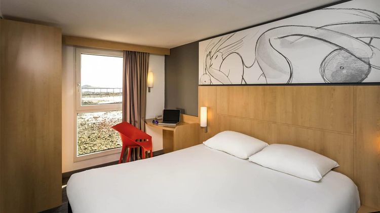Ibis Roscoff Room