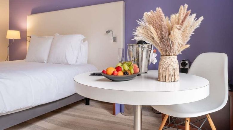 <b>Mercure Antibes Sophia Antipolis Hotel Room</b>. Images powered by <a href="https://iceportal.shijigroup.com/" title="IcePortal" target="_blank">IcePortal</a>.