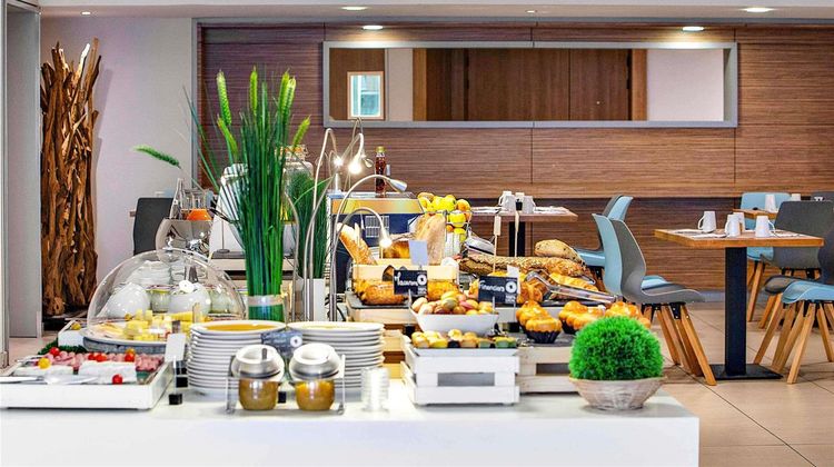 Mercure Paris Pt de Versailles Vaugirard Exterior