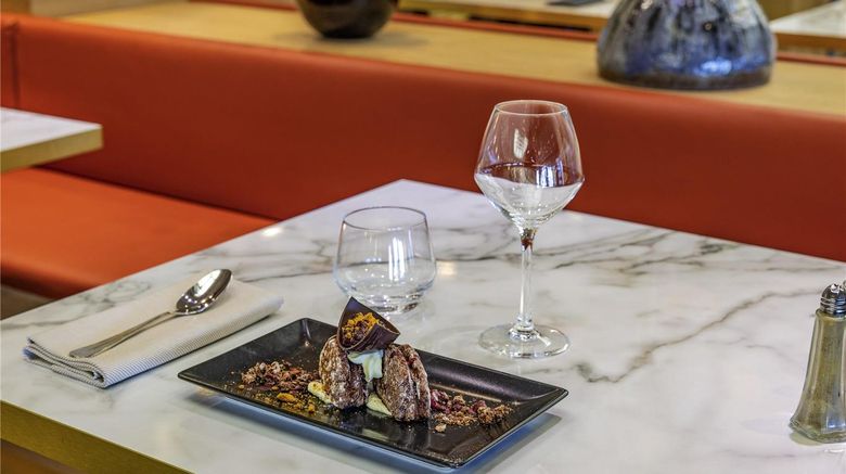 <b>Mercure Lyon Est Villefontaine Restaurant</b>. Images powered by <a href="https://iceportal.shijigroup.com/" title="IcePortal" target="_blank">IcePortal</a>.