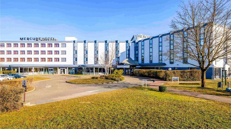 <b>Mercure Lyon Est Villefontaine Exterior</b>. Images powered by <a href="https://iceportal.shijigroup.com/" title="IcePortal" target="_blank">IcePortal</a>.