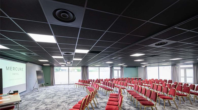 <b>Mercure Lyon Est Villefontaine Meeting</b>. Images powered by <a href="https://iceportal.shijigroup.com/" title="IcePortal" target="_blank">IcePortal</a>.