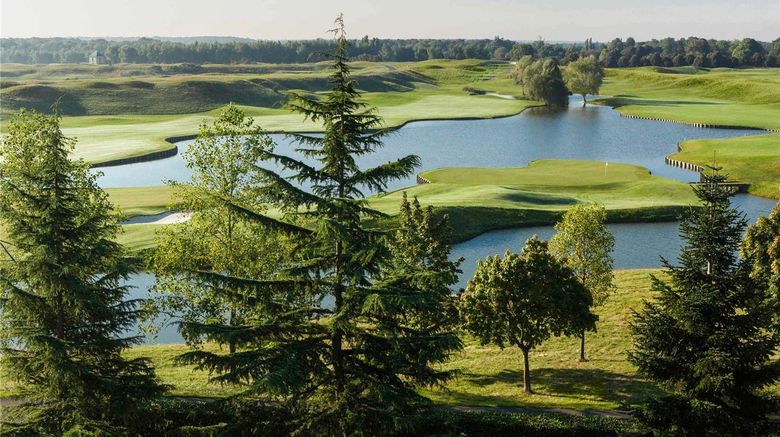 <b>Novotel Saint Quentin Golf National Golf</b>. Images powered by <a href="https://iceportal.shijigroup.com/" title="IcePortal" target="_blank">IcePortal</a>.