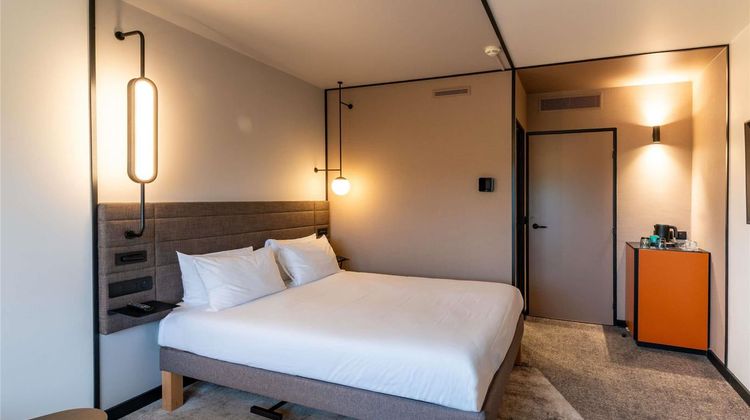 Novotel Saint Quentin Golf National Room