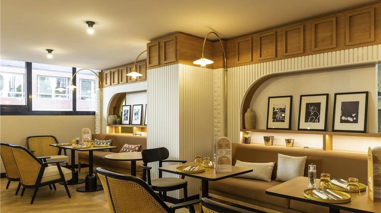 <b>Novotel Paris Suresnes Longchamp Hotel Restaurant</b>. Images powered by <a href="https://iceportal.shijigroup.com/" title="IcePortal" target="_blank">IcePortal</a>.