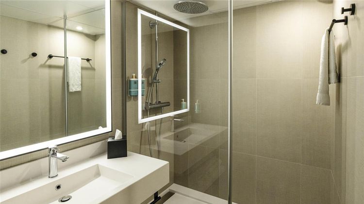 Novotel Paris Suresnes Longchamp Hotel Room