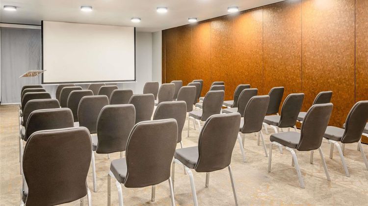 Pullman Hotel Abidjan Meeting