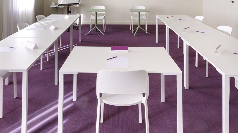 <b>Mercure Perpignan Centre Hotel Meeting</b>. Images powered by <a href="https://iceportal.shijigroup.com/" title="IcePortal" target="_blank">IcePortal</a>.
