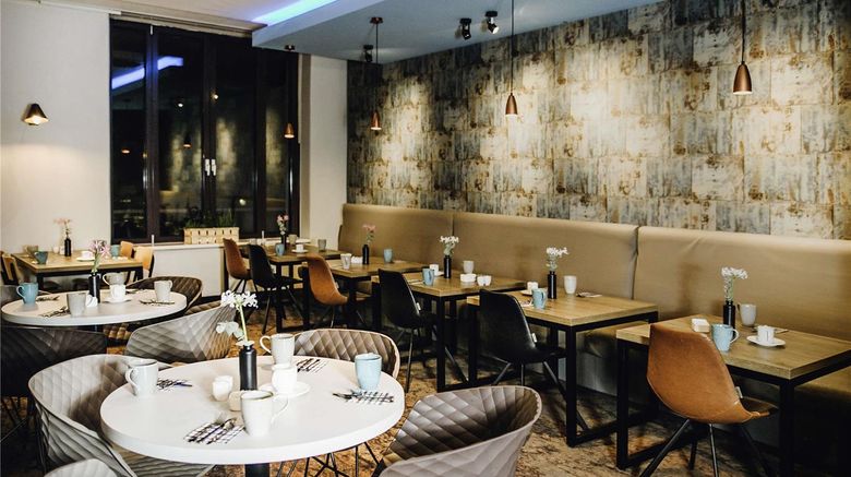 <b>Mercure Hotel Hamburg City Restaurant</b>. Images powered by <a href="https://iceportal.shijigroup.com/" title="IcePortal" target="_blank">IcePortal</a>.