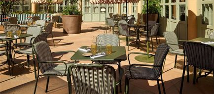 Grand Hotel Roi Rene Exterior