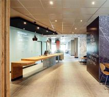 Ibis Hyeres Exterior