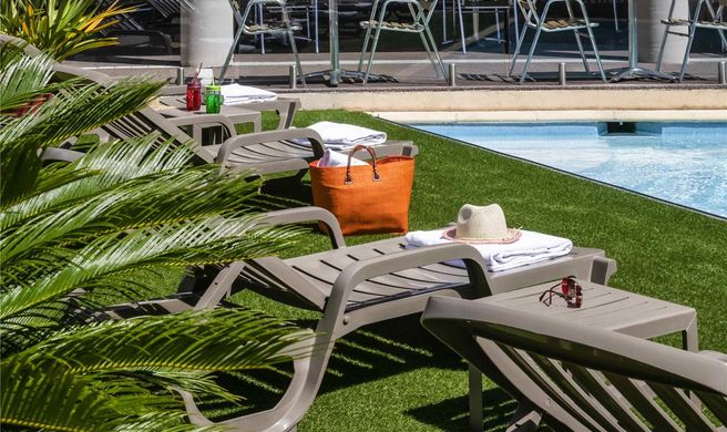 Ibis Hyeres Exterior