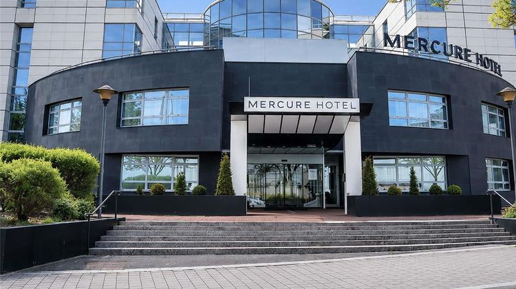Mercure Paris Massy Gare TGV Hotel Exterior