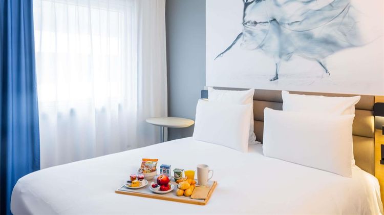 Mercure Paris Massy Gare TGV Hotel Room