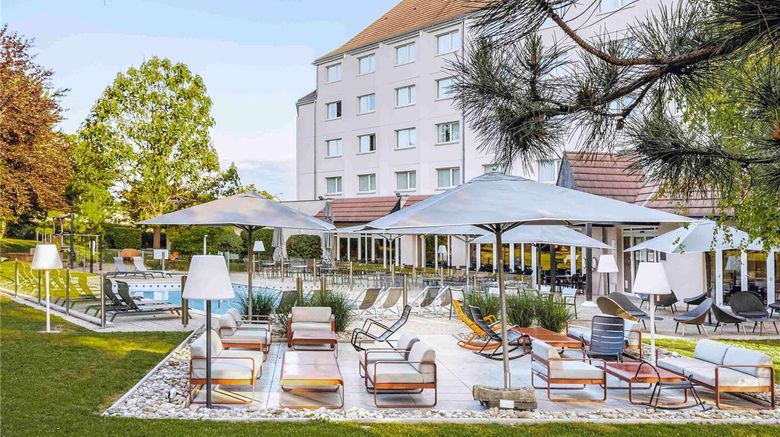 <b>Novotel Beaune Exterior</b>. Images powered by <a href="https://iceportal.shijigroup.com/" title="IcePortal" target="_blank">IcePortal</a>.