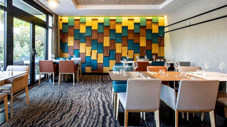 <b>Novotel Beaune Restaurant</b>. Images powered by <a href="https://iceportal.shijigroup.com/" title="IcePortal" target="_blank">IcePortal</a>.