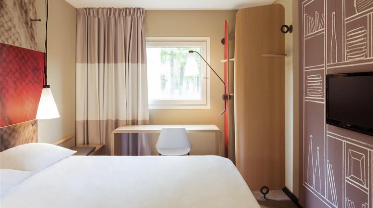 Ibis Archamps Porte de Geneve Room