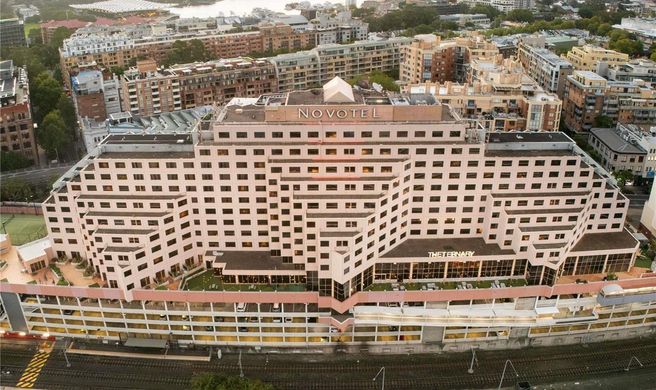 Novotel Sydney on Darling Harbour Exterior