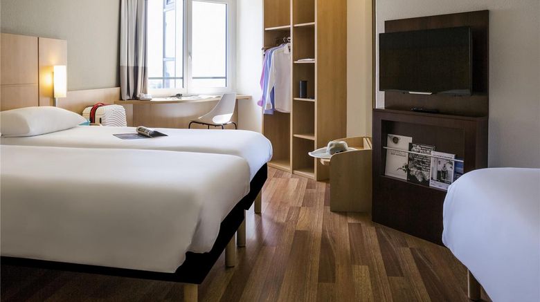 <b>Ibis Lausanne Crissier Room</b>. Images powered by <a href="https://iceportal.shijigroup.com/" title="IcePortal" target="_blank">IcePortal</a>.