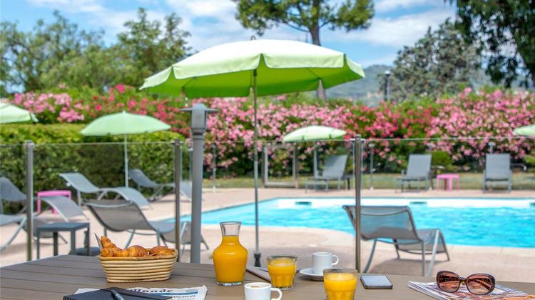 Mercure Cannes Mandelieu Pool
