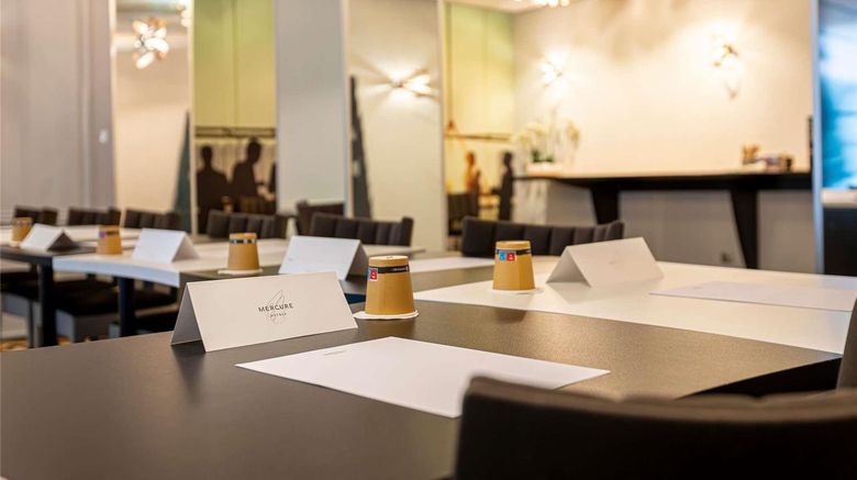 <b>Mercure Paris Place d'Italie Meeting</b>. Images powered by <a href="https://iceportal.shijigroup.com/" title="IcePortal" target="_blank">IcePortal</a>.