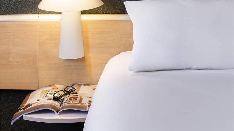 <b>Ibis Sisteron Room</b>. Images powered by <a href="https://iceportal.shijigroup.com/" title="IcePortal" target="_blank">IcePortal</a>.