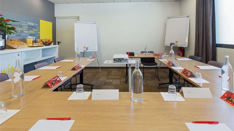 Ibis Latimone Hotel Meeting
