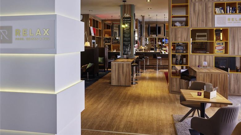 <b>Mercure Hotel Severinshof Koeln City Restaurant</b>. Images powered by <a href="https://iceportal.shijigroup.com/" title="IcePortal" target="_blank">IcePortal</a>.