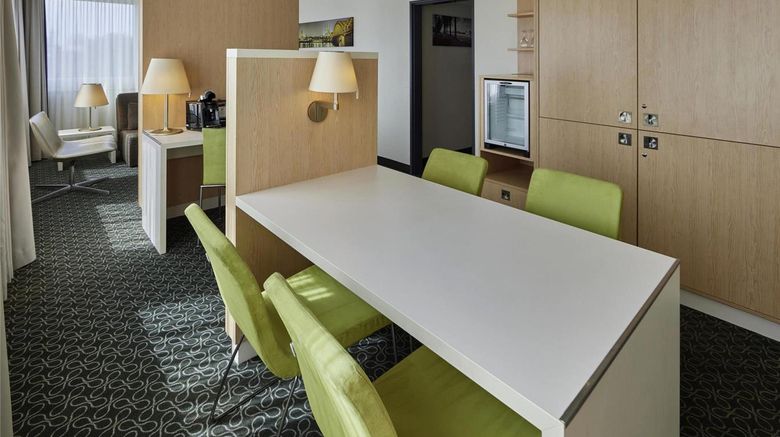 <b>Mercure Hotel Severinshof Koeln City Suite</b>. Images powered by <a href="https://iceportal.shijigroup.com/" title="IcePortal" target="_blank">IcePortal</a>.