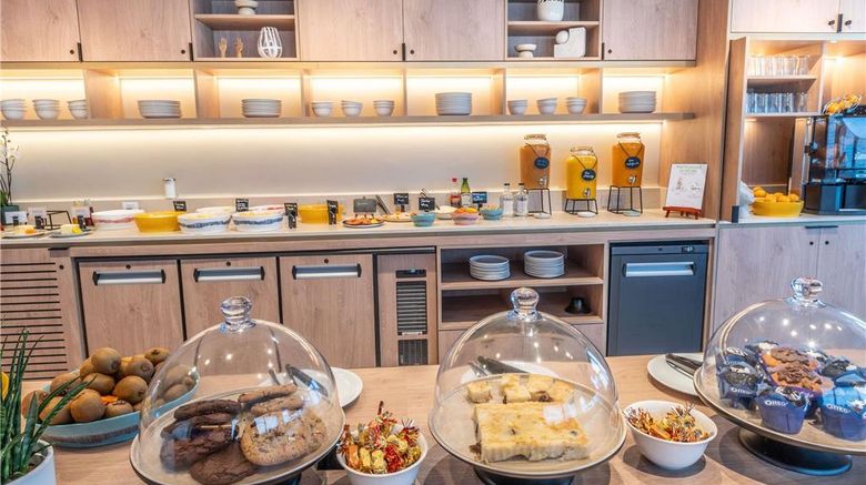 <b>Novotel Angers Lac De Maine Restaurant</b>. Images powered by <a href="https://iceportal.shijigroup.com/" title="IcePortal" target="_blank">IcePortal</a>.