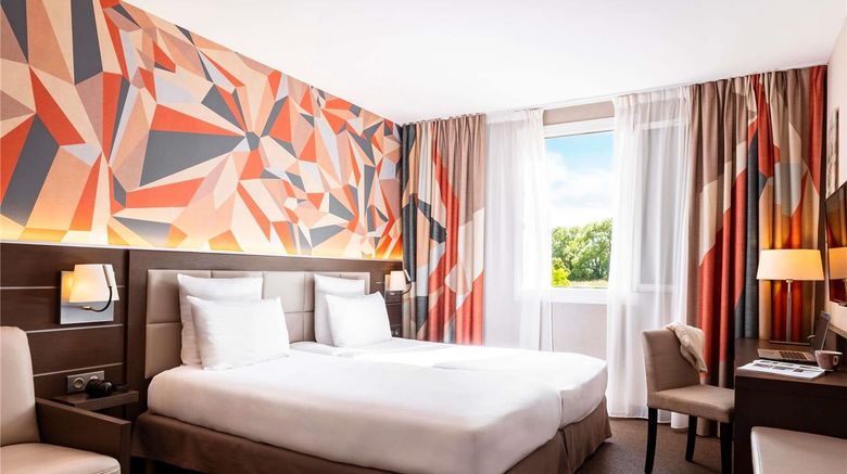 <b>Mercure Omaha Beach Hotel Room</b>. Images powered by <a href="https://iceportal.shijigroup.com/" title="IcePortal" target="_blank">IcePortal</a>.