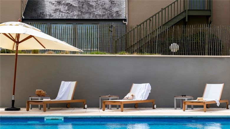 <b>Mercure Omaha Beach Hotel Pool</b>. Images powered by <a href="https://iceportal.shijigroup.com/" title="IcePortal" target="_blank">IcePortal</a>.