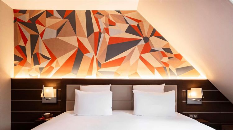 Mercure Omaha Beach Hotel Room