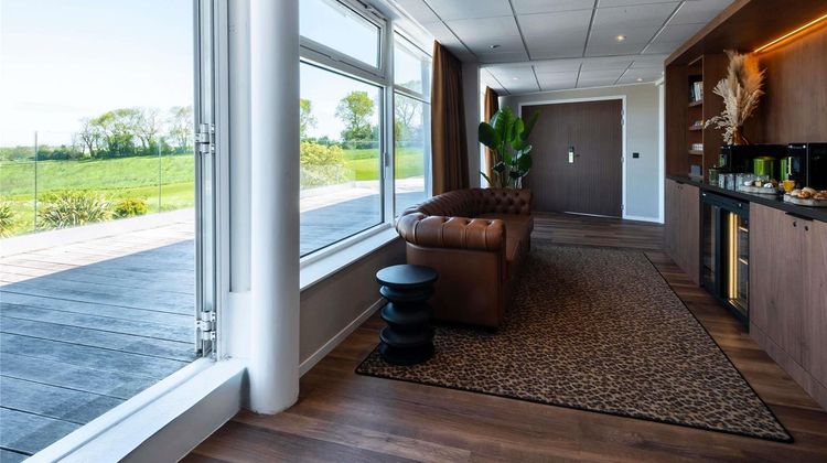 Mercure Omaha Beach Hotel Meeting