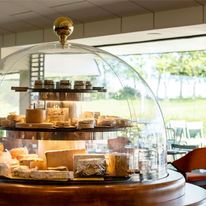 Mercure Omaha Beach Hotel